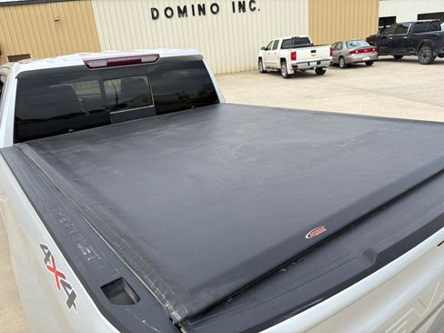 Used 2021 Chevrolet Silverado 1500 LT w/ Convenience Package II image 14