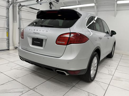 Used 2013 Porsche Cayenne AWD/4WD image 12
