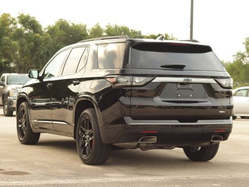 Used 2020 Chevrolet Traverse Premier w/ Redline Edition FWD image 5