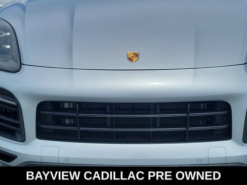 Used 2022 Porsche Cayenne S AWD/4WD image 9