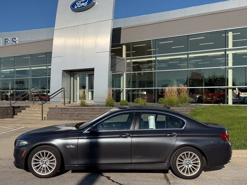 Used 2016 BMW 528i xDrive Sedan AWD/4WD image 3