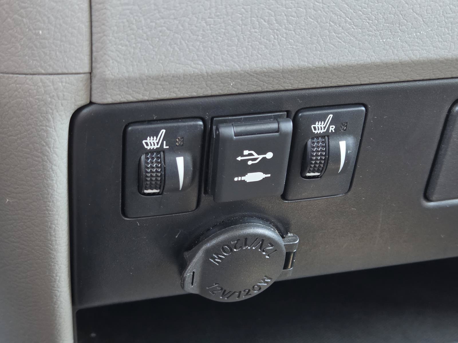 Used 2020 Toyota Sienna XLE FWD image 18