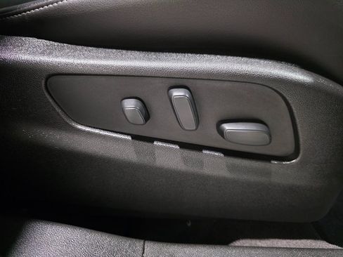 Used 2020 Cadillac XT4 Premium Luxury image 24