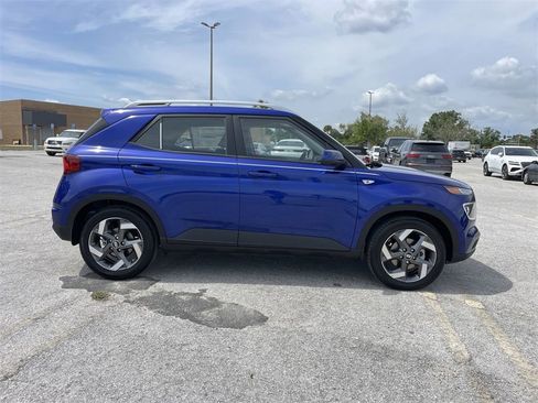 New 2025 Hyundai Venue Limited image 10