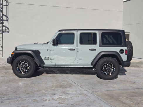 Used 2023 Jeep Wrangler Sport image 5