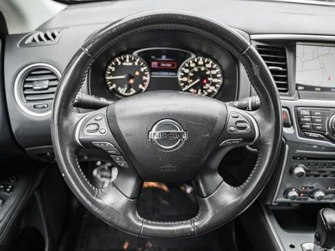 Used 2018 Nissan Pathfinder SL w/ Cargo Package image 31