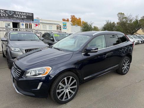 Used 2016 Volvo XC60 T5 Platinum image 3