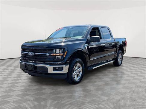 Used 2025 Ford F150 XLT w/ Equipment Group 301A Standard AWD/4WD image 3