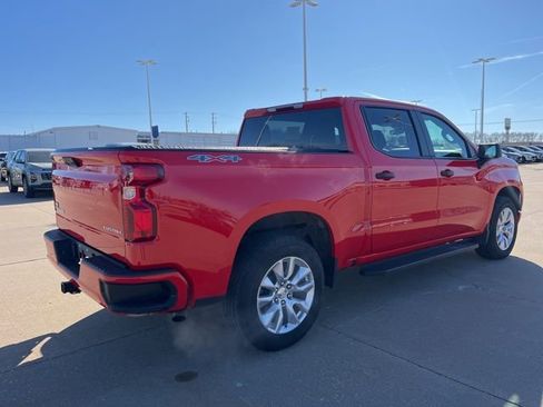 Used 2022 Chevrolet Silverado 1500 Custom image 3