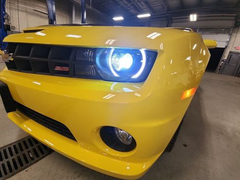 Used 2010 Chevrolet Camaro SS w/ LPO, Ground Effects Package RWD image 29