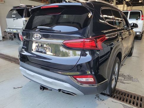 Used 2019 Hyundai Santa Fe Limited AWD/4WD image 3
