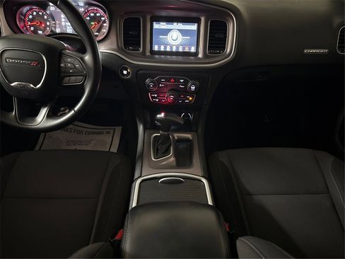 Used 2022 Dodge Charger SXT image 17