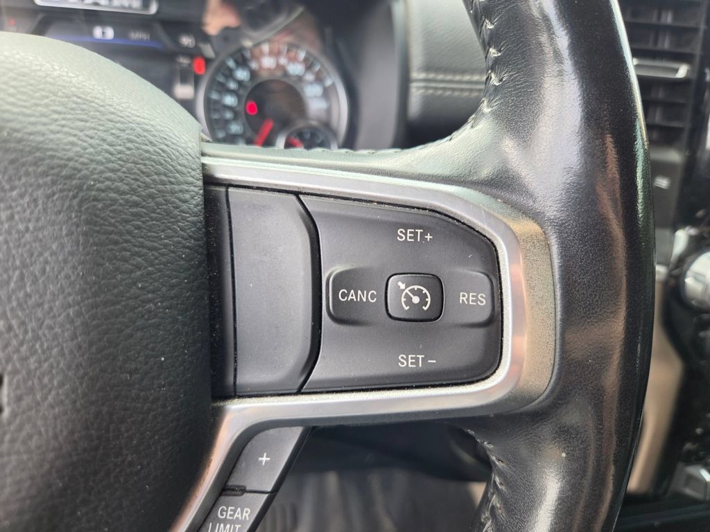 Used 2020 RAM 1500 Laramie AWD/4WD image 17