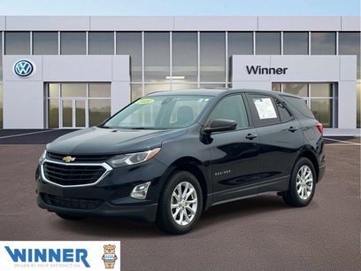 Used 2021 Chevrolet Equinox LS w/ LS Convenience Package