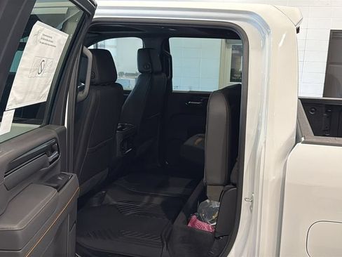 New 2026 GMC Sierra 2500 AT4 w/ AT4 Premium Plus Package AWD/4WD image 20