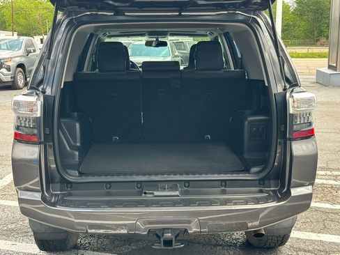 Used 2018 Toyota 4Runner SR5 Premium AWD/4WD image 8