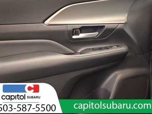 Used 2024 Toyota Grand Highlander XLE image 11