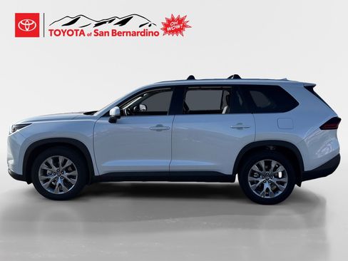 New 2026 Toyota Grand Highlander AWD Hybrid image 2