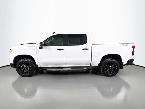 Used 2022 Chevrolet Silverado 1500 LT Trail Boss w/ LT Trail Boss Premium Package AWD/4WD image 9
