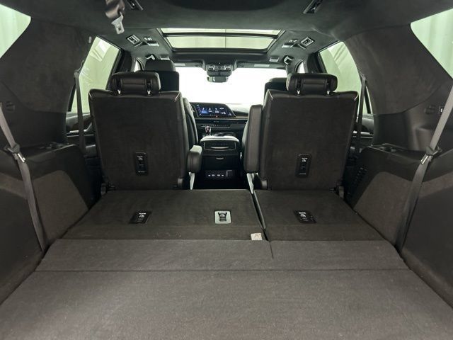 Used 2024 Cadillac Escalade Sport Platinum AWD/4WD image 35