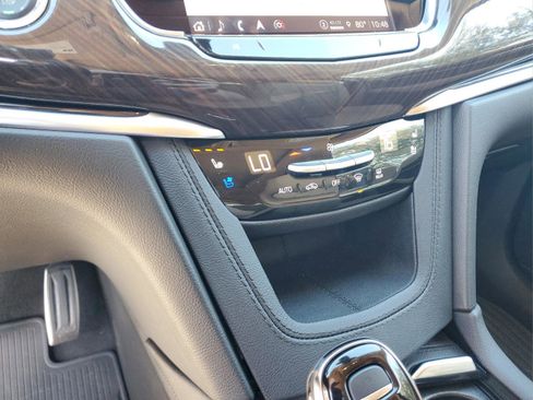 Used 2024 Cadillac XT6 Sport w/ Platinum Package image 22