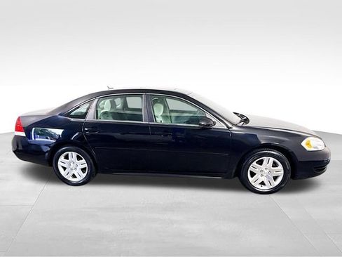 Used 2015 Chevrolet Impala LT w/ LT Sunroof Package FWD image 7