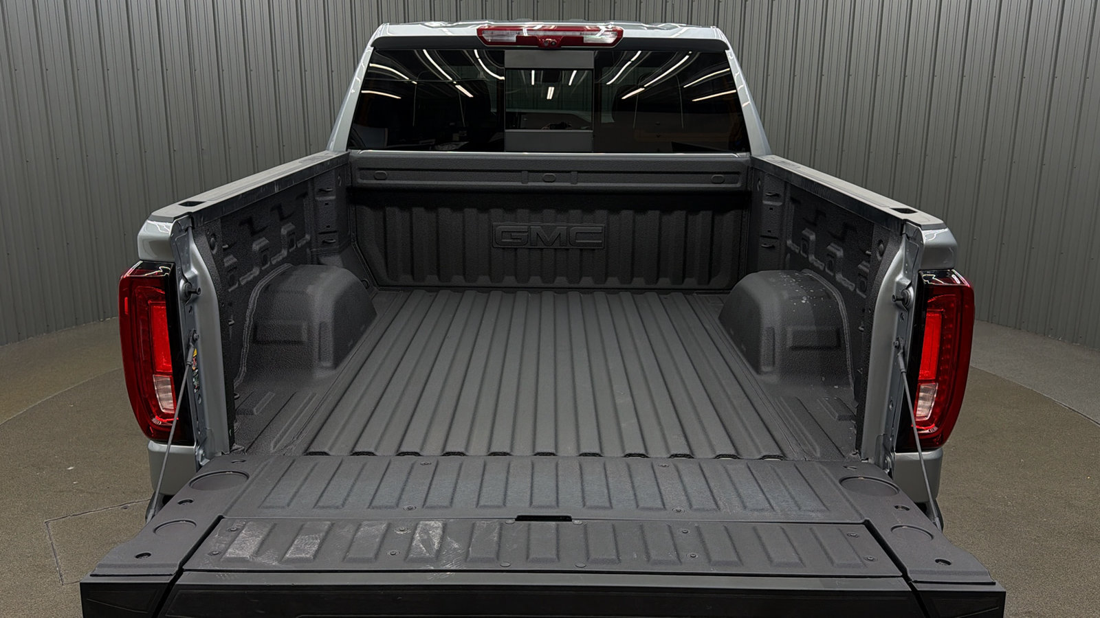Used 2026 GMC Sierra 1500 AT4X AWD/4WD image 17