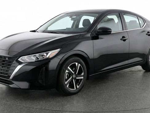 Used 2025 Nissan Sentra SV FWD image 3