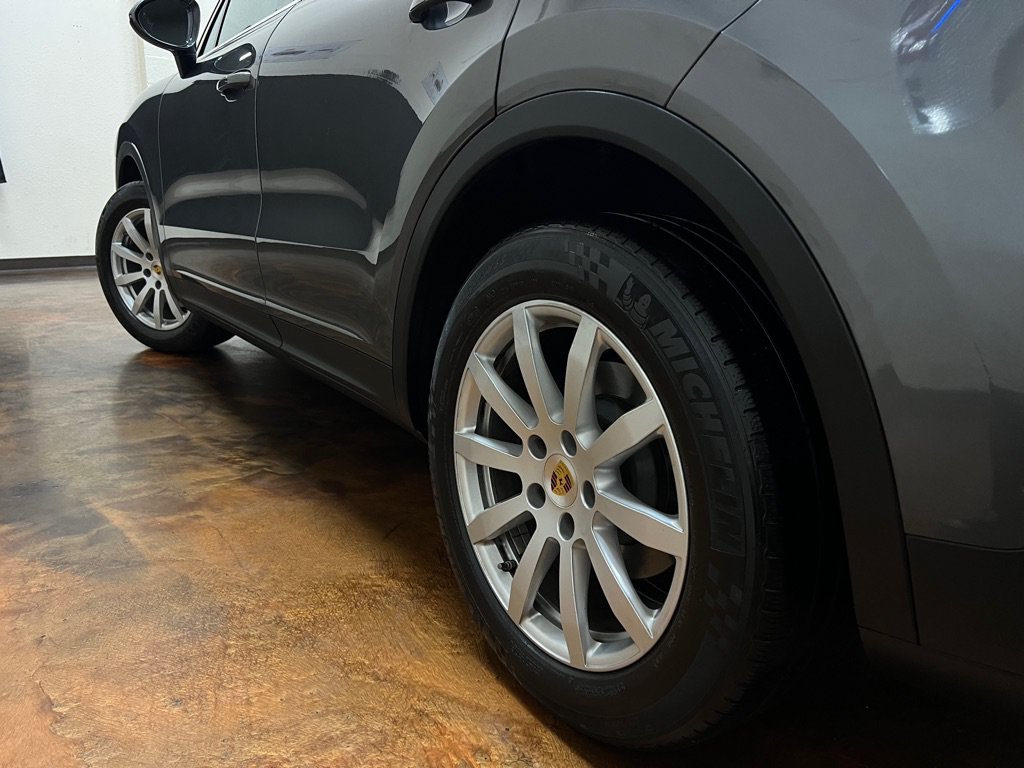 Used 2020 Porsche Cayenne AWD/4WD image 45