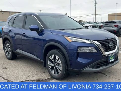 Used 2023 Nissan Rogue SV w/ SV Premium B Package image 2