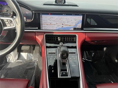 Used 2018 Porsche Panamera 4 image 15