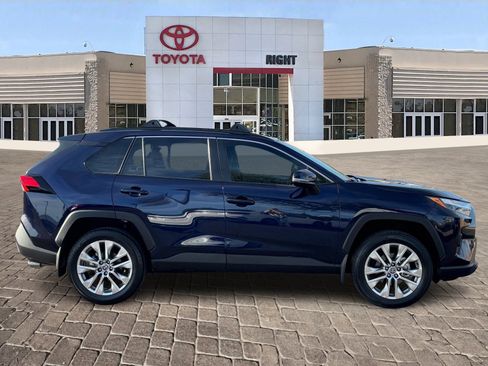 Certified 2025 Toyota RAV4 XLE Premium image 9