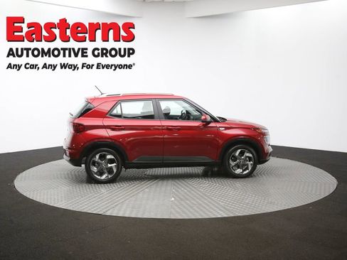 Used 2024 Hyundai Venue SEL image 44