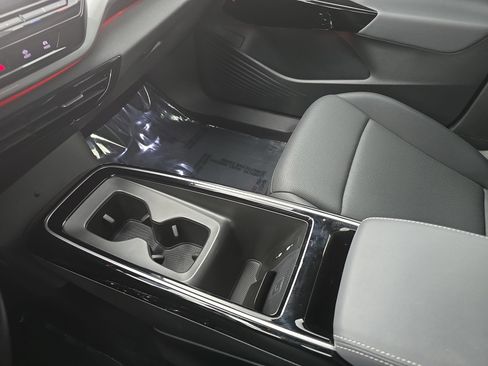 Used 2023 Volkswagen ID.4 Pro S image 25