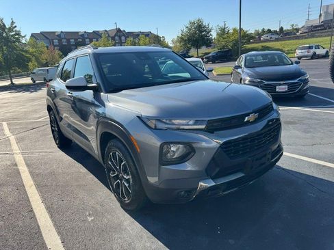 Used 2021 Chevrolet TrailBlazer ACTIV w/ Sun and Liftgate Package FWD image 3