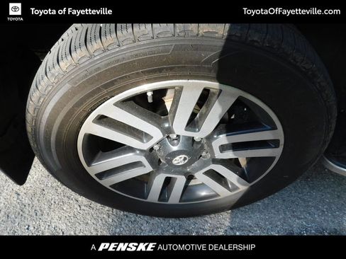 Used 2017 Toyota 4Runner Limited image 8