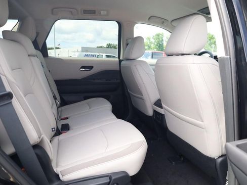New 2026 Nissan Pathfinder SL AWD/4WD image 22