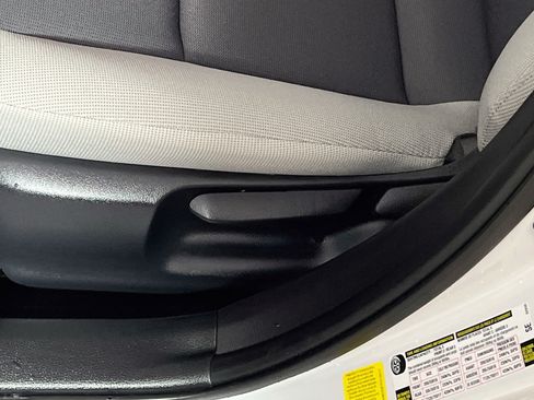 Used 2026 Toyota Corolla LE FWD image 16