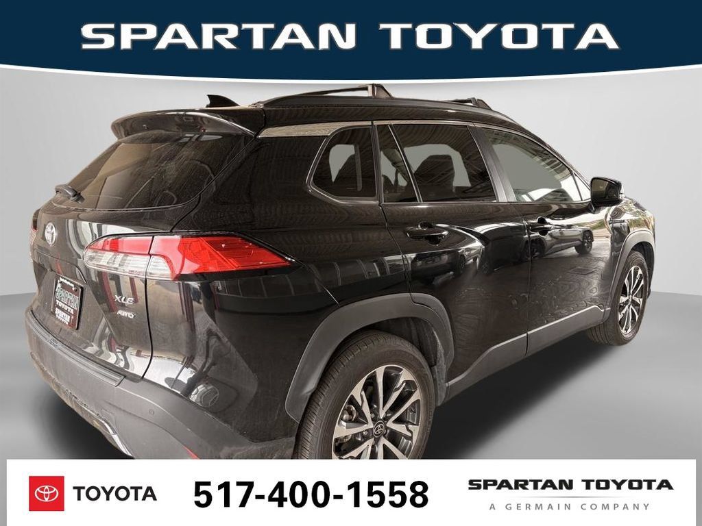 Used 2023 Toyota Corolla Cross XLE w/ Convenience Package AWD/4WD image 7