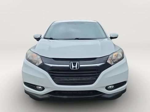 Used 2018 Honda HR-V EX image 3