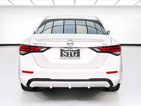 Used 2022 Nissan Sentra SV w/ SV Premium Package FWD image 5