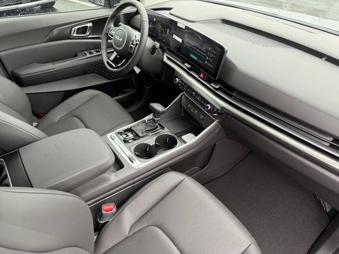 New 2026 Kia Carnival SX w/ SX Dark Edition Package FWD image 15