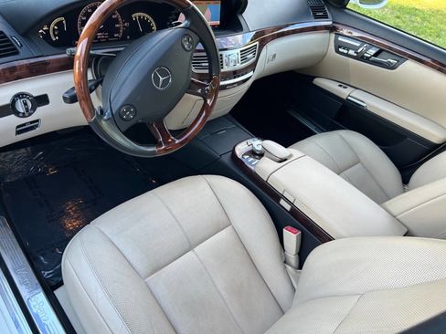 Used 2009 Mercedes-Benz S 550 4MATIC image 6