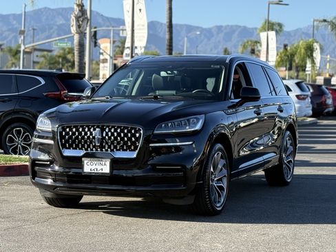 Used 2023 Lincoln Aviator Grand Touring w/ Elements Package Plus image 4