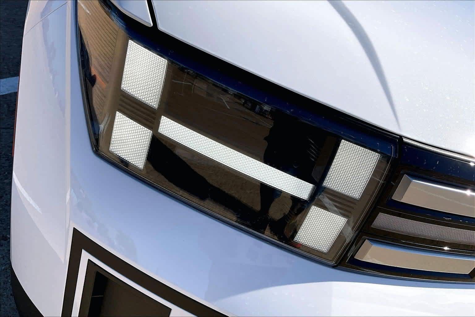 Used 2026 Hyundai Santa Fe SE FWD image 29