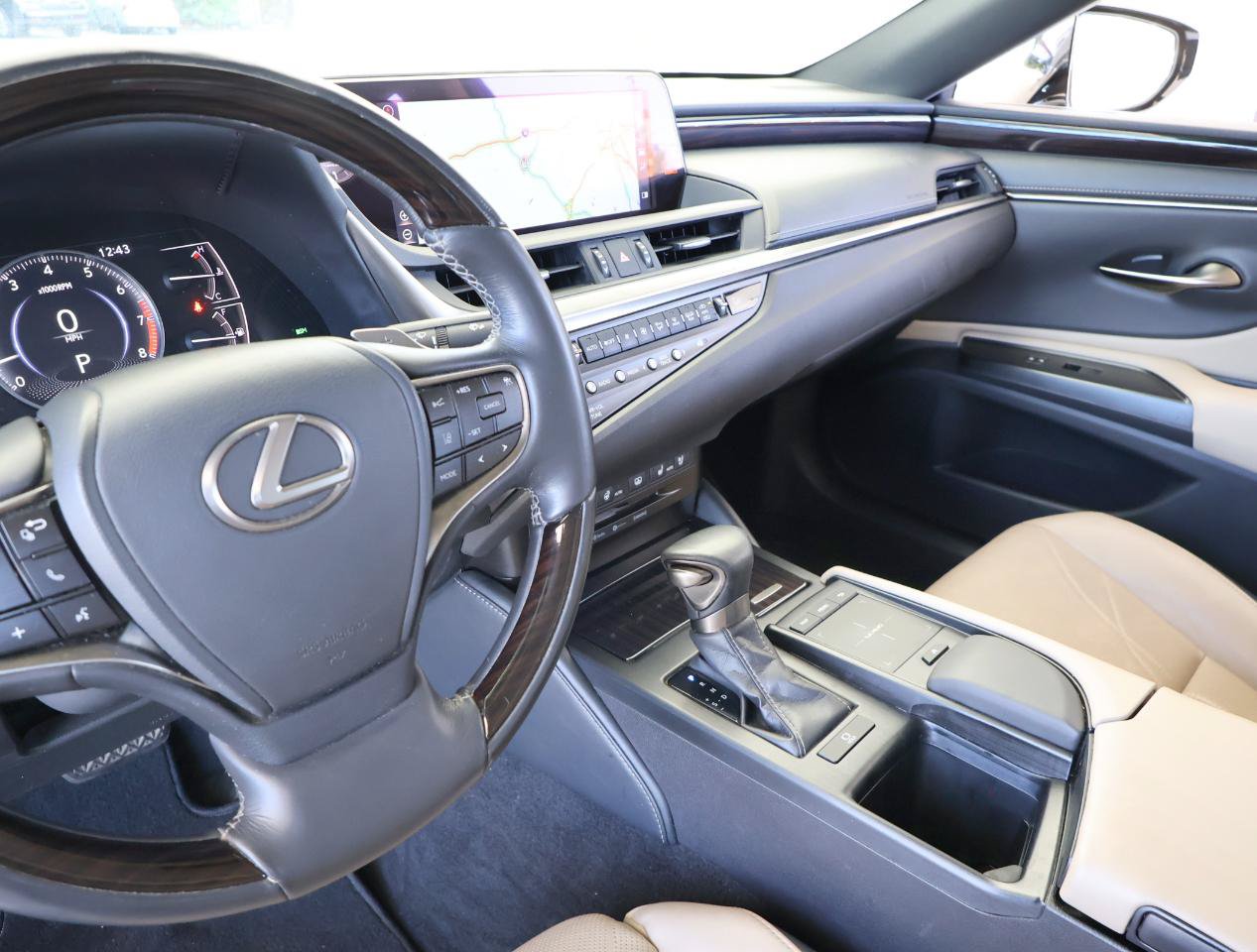 Used 2019 Lexus ES 350 w/ Accessory Package 2 FWD image 38
