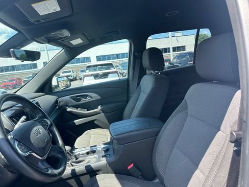 Used 2023 Chevrolet Traverse LT w/ Midnight/Sport Edition AWD/4WD image 18