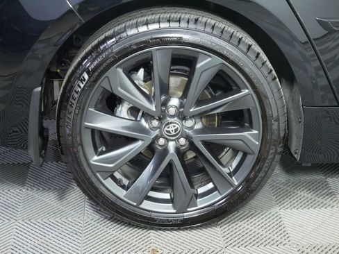 Used 2025 Toyota Corolla SE w/ Convenience Package FWD image 11