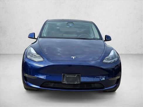 Used 2023 Tesla Model Y Long Range image 2