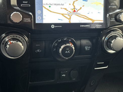 Certified 2023 Toyota 4Runner TRD Off-Road Premium image 23